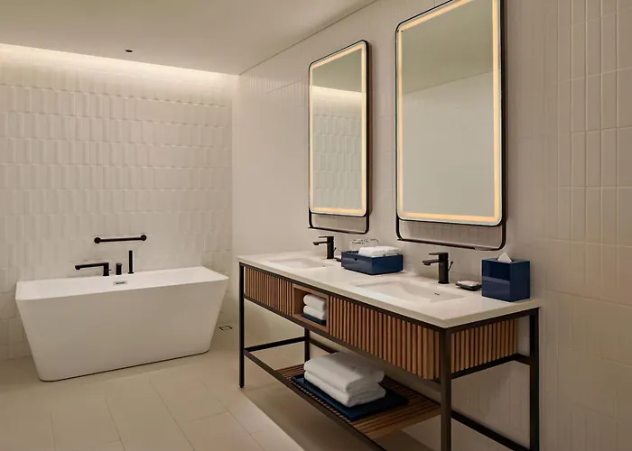 Hyatt Place Bay, Bai Chay Khách sạn